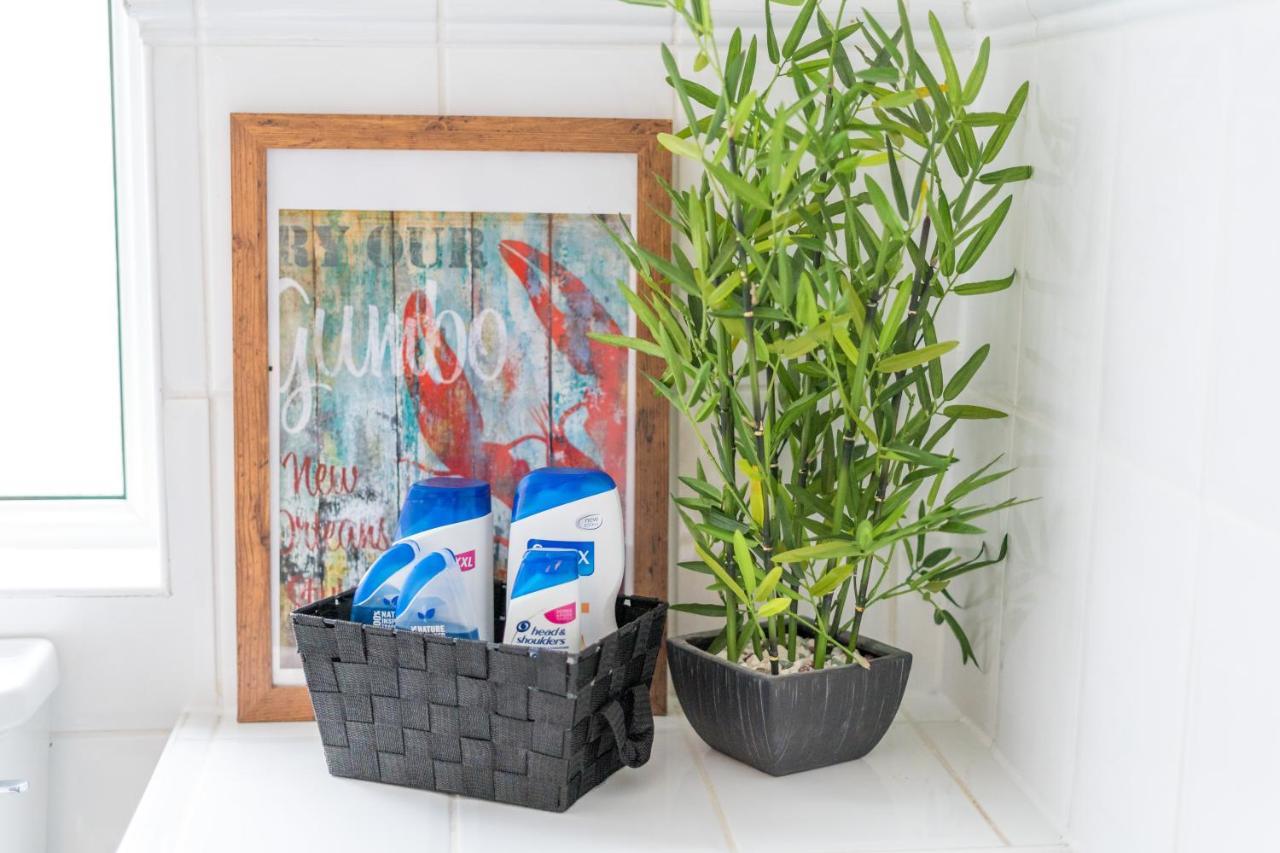 The Ella Fitzgerald - Modern 2 Bedroom Apartment, Super Close To City Centre คาร์ดิฟฟ์ ภายนอก รูปภาพ