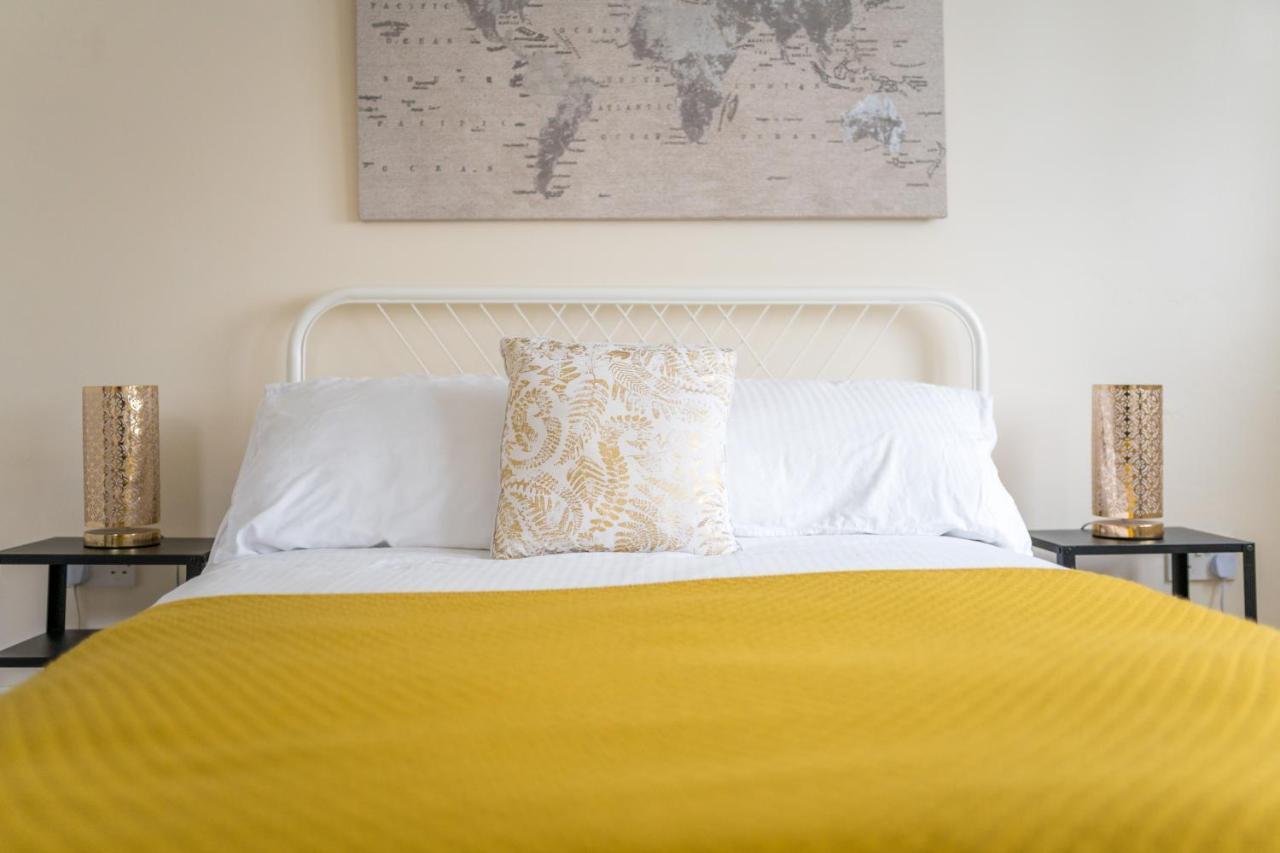 The Ella Fitzgerald - Modern 2 Bedroom Apartment, Super Close To City Centre คาร์ดิฟฟ์ ภายนอก รูปภาพ