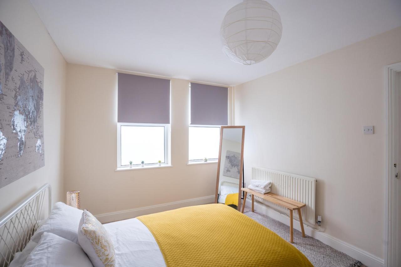 The Ella Fitzgerald - Modern 2 Bedroom Apartment, Super Close To City Centre คาร์ดิฟฟ์ ภายนอก รูปภาพ