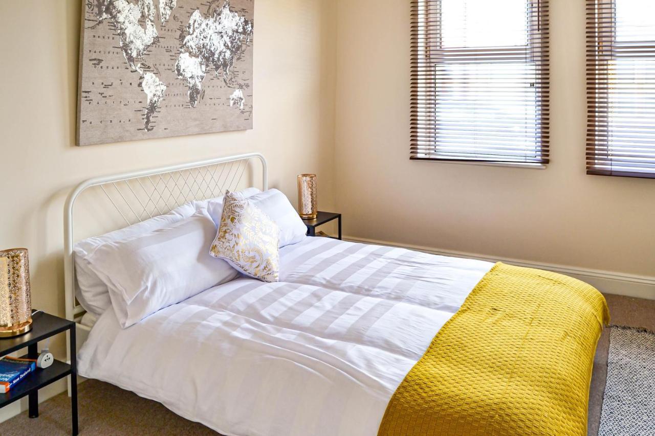 The Ella Fitzgerald - Modern 2 Bedroom Apartment, Super Close To City Centre คาร์ดิฟฟ์ ภายนอก รูปภาพ