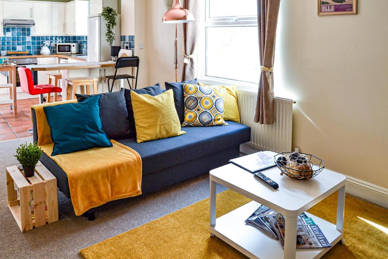 The Ella Fitzgerald - Modern 2 Bedroom Apartment, Super Close To City Centre คาร์ดิฟฟ์ ภายนอก รูปภาพ